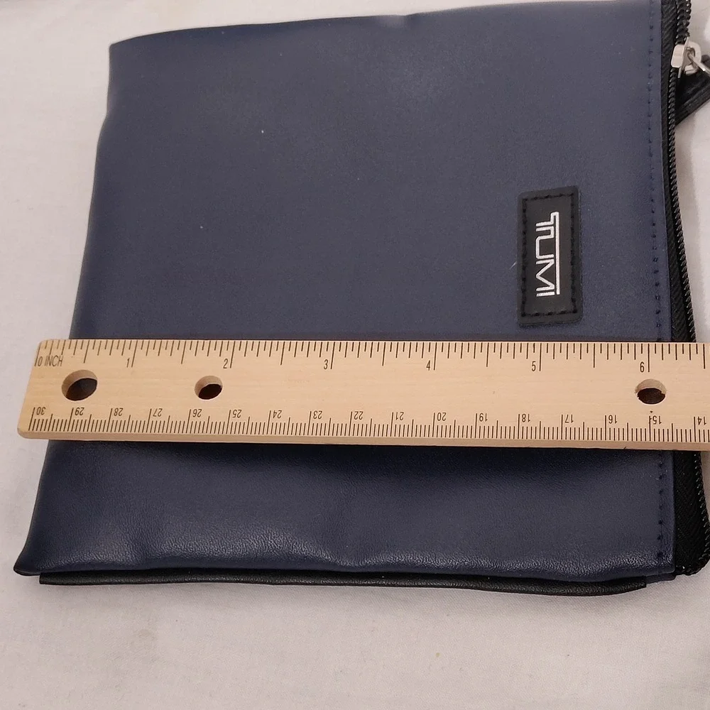TUMI for Delta Navy Blue Faux Leather Travel Amenity Pouch Set of 2 Zippered